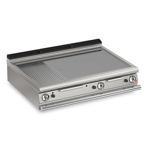 Baron Q70FTT/G1220 3 BURNER GAS FRY TOP WITH 2/3 SMOOTH 1/3 RIBBED MILD STEEL PLATE AND THERMOSTAT CONTROL